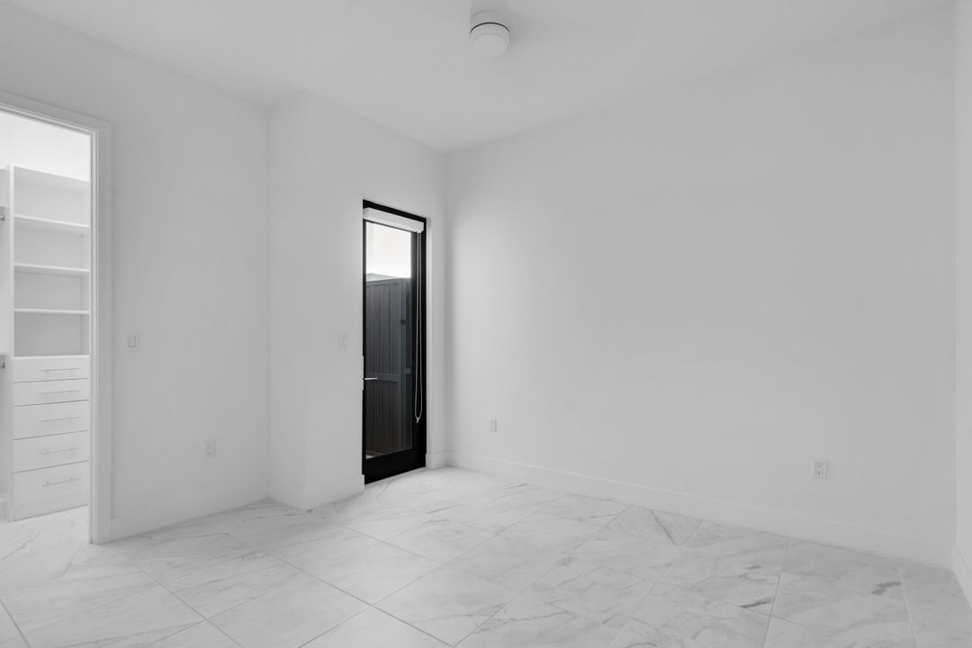 На продажу: $1,699,900 (3 спален, 3 ванн, 2240 Квадратных фут)