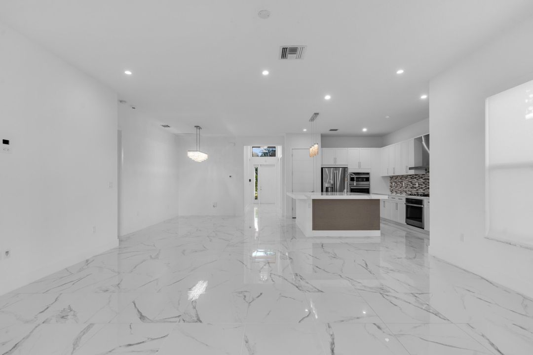 На продажу: $1,699,900 (3 спален, 3 ванн, 2240 Квадратных фут)