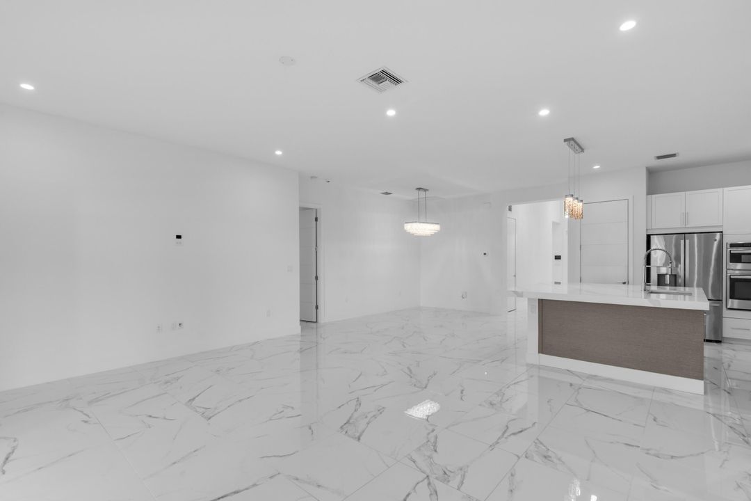 На продажу: $1,699,900 (3 спален, 3 ванн, 2240 Квадратных фут)