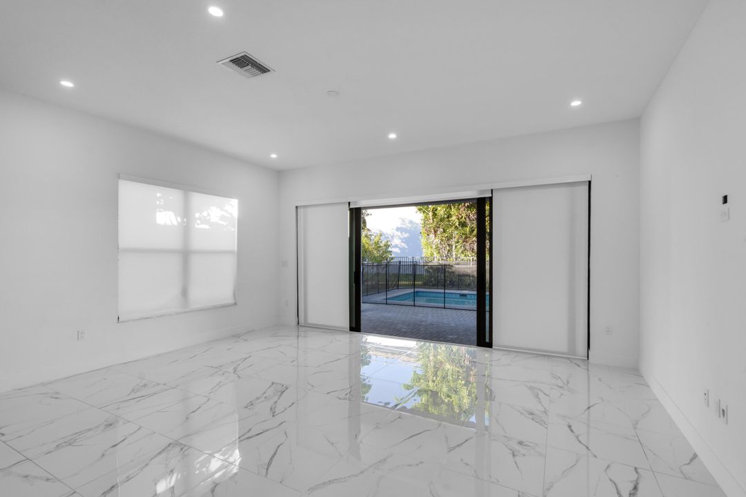 На продажу: $1,699,900 (3 спален, 3 ванн, 2240 Квадратных фут)