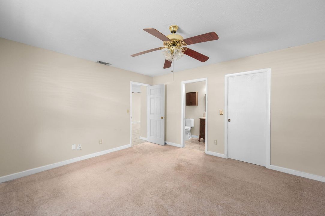 На продажу: $330,111 (3 спален, 2 ванн, 1694 Квадратных фут)