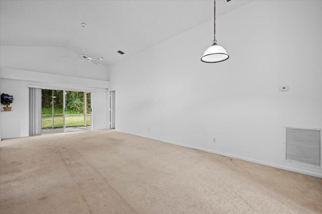 For Sale: $484,900 (3 beds, 2 baths, 1408 Square Feet)