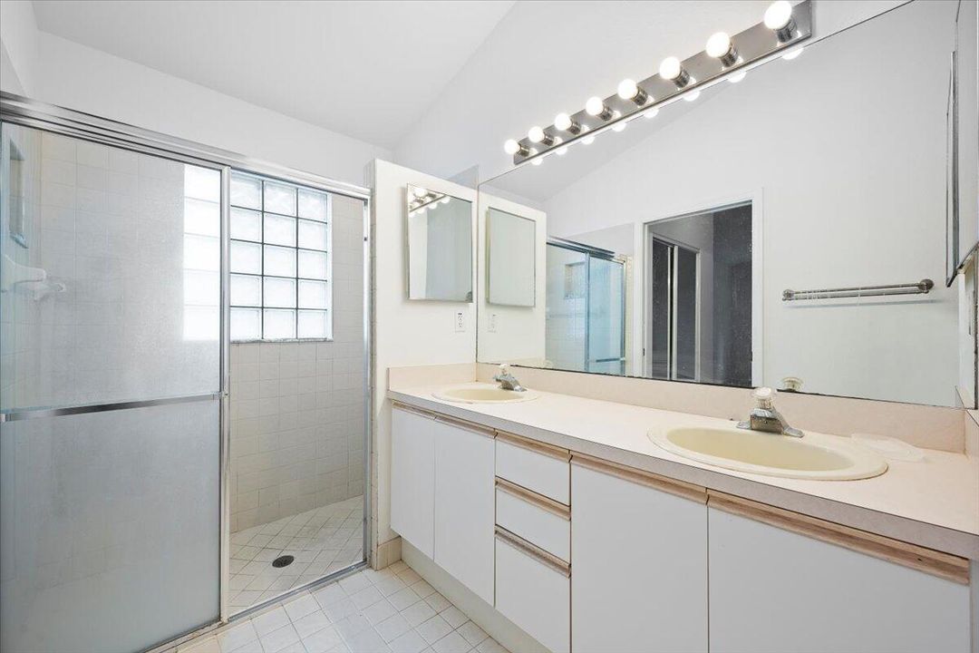 For Sale: $484,900 (3 beds, 2 baths, 1408 Square Feet)