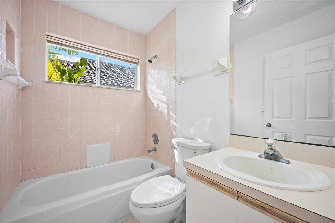 For Sale: $484,900 (3 beds, 2 baths, 1408 Square Feet)