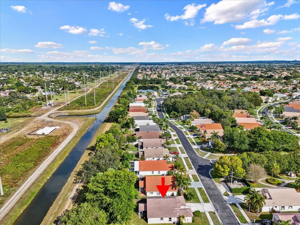 For Sale: $484,900 (3 beds, 2 baths, 1408 Square Feet)