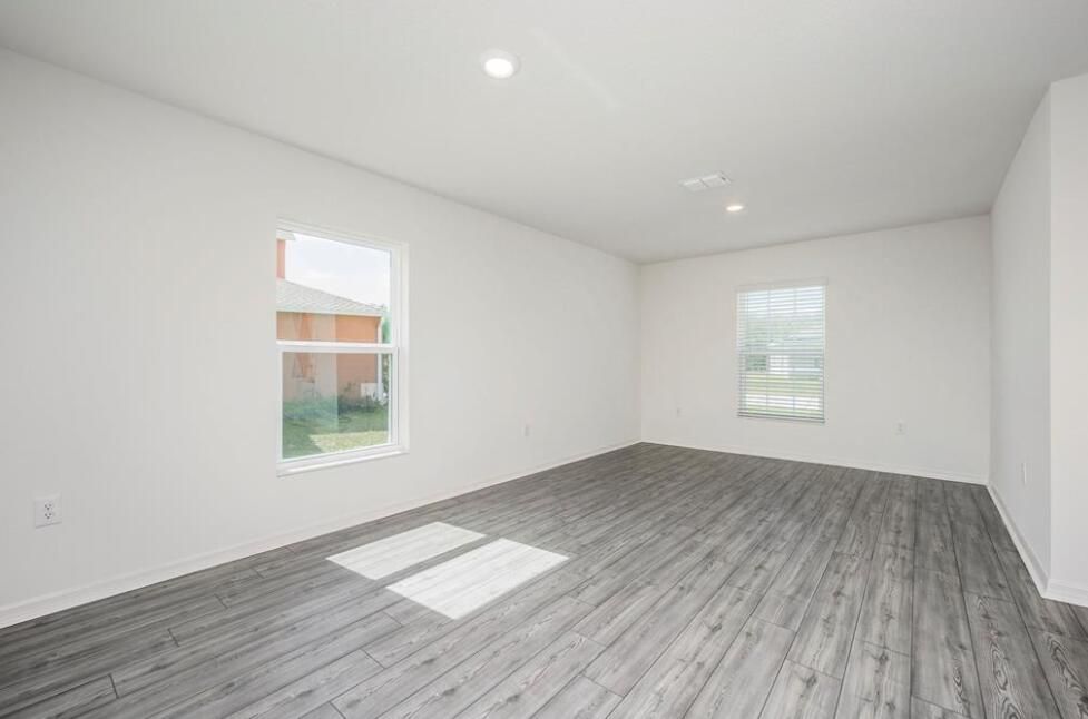 En Renta: $2,850 (4 camas, 2 baños, 1851 Pies cuadrados)