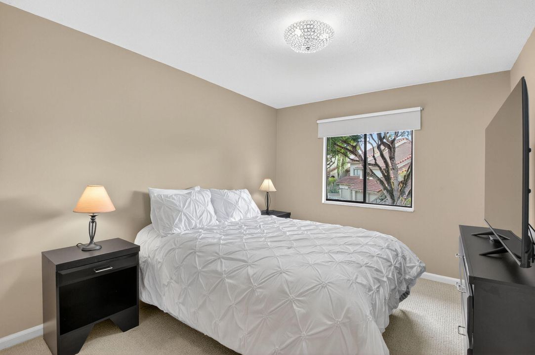 На продажу: $419,000 (3 спален, 2 ванн, 1395 Квадратных фут)