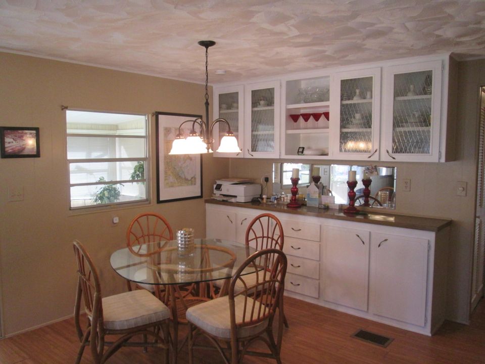 待售: $49,500 (2 贝兹, 2 浴室, 1200 平方英尺)