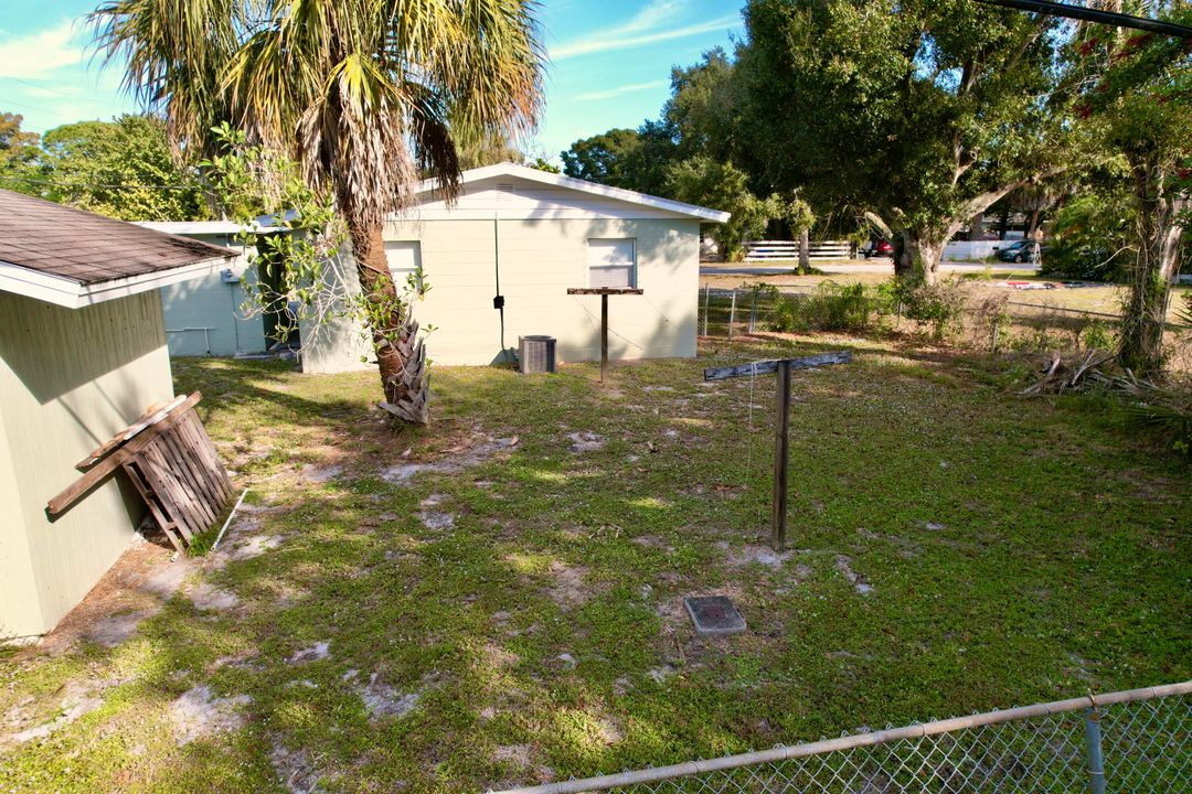 Active With Contract: $224,999 (3 beds, 1 baths, 864 Square Feet)