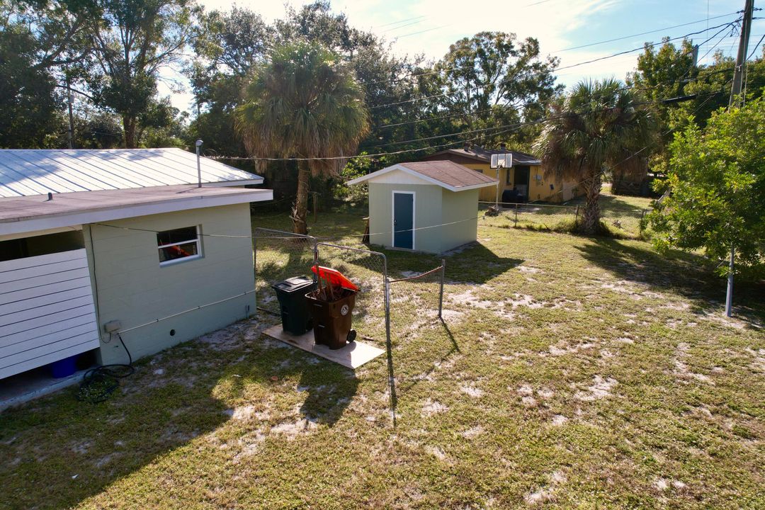 Active With Contract: $224,999 (3 beds, 1 baths, 864 Square Feet)