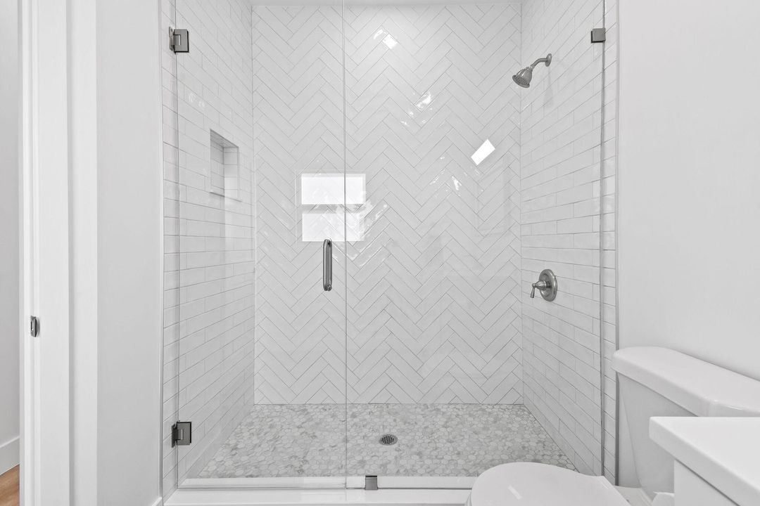 En Venta: $2,249,000 (4 camas, 3 baños, 2832 Pies cuadrados)