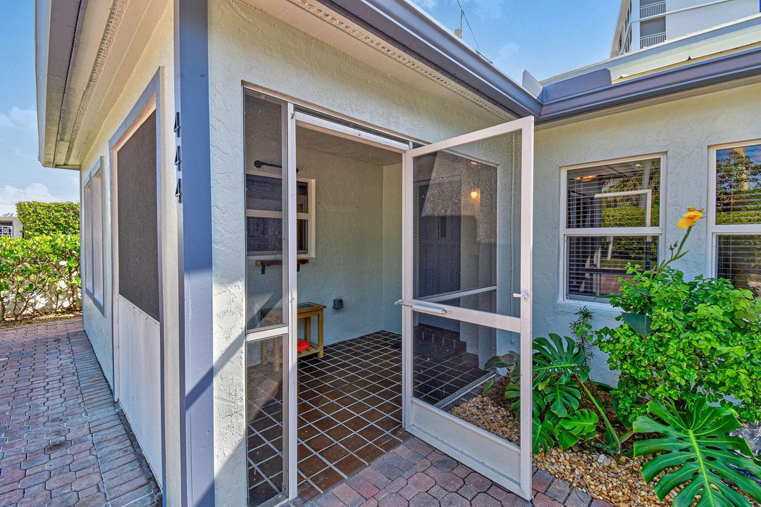 En Venta: $2,249,000 (4 camas, 3 baños, 2832 Pies cuadrados)