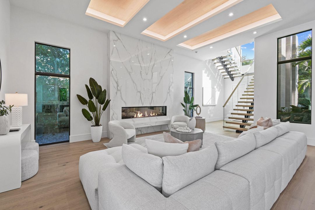 На продажу: $9,850,000 (4 спален, 5 ванн, 5379 Квадратных фут)