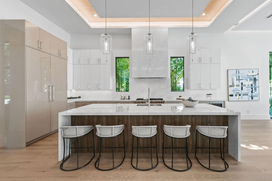 На продажу: $9,850,000 (4 спален, 5 ванн, 5379 Квадратных фут)