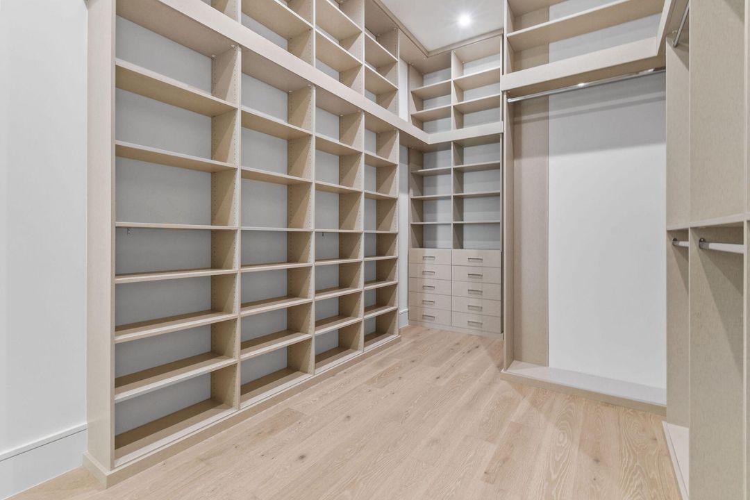 На продажу: $9,850,000 (4 спален, 5 ванн, 5379 Квадратных фут)