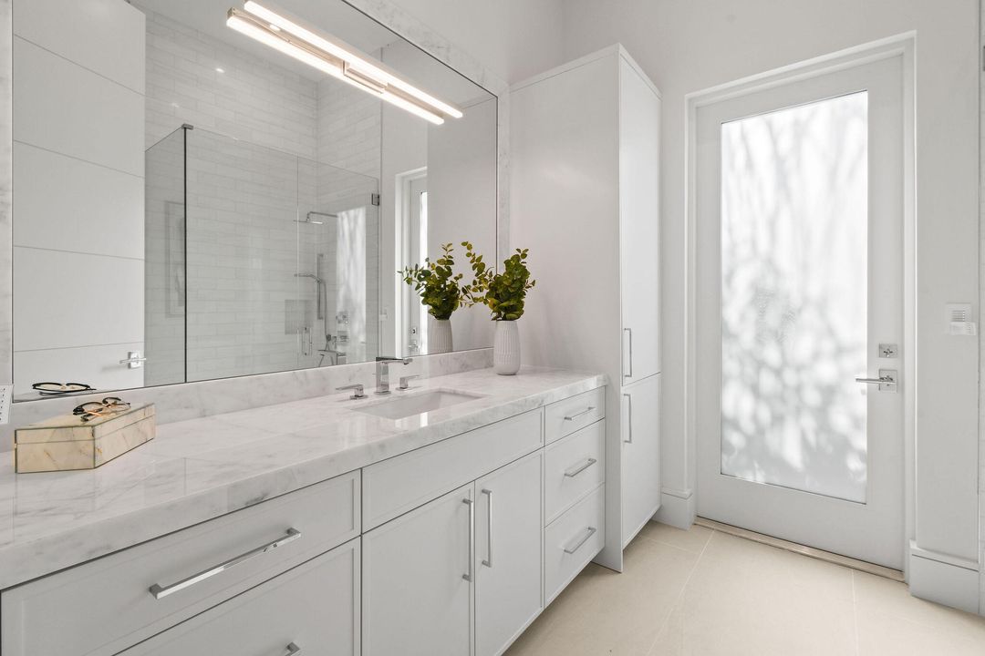 На продажу: $9,850,000 (4 спален, 5 ванн, 5379 Квадратных фут)