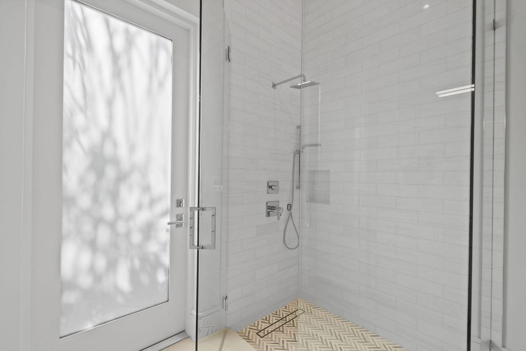 На продажу: $9,850,000 (4 спален, 5 ванн, 5379 Квадратных фут)