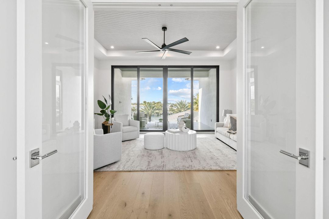 На продажу: $9,850,000 (4 спален, 5 ванн, 5379 Квадратных фут)