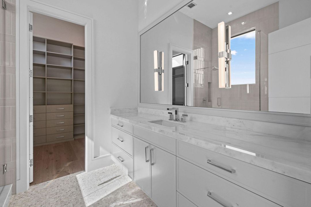 На продажу: $9,850,000 (4 спален, 5 ванн, 5379 Квадратных фут)