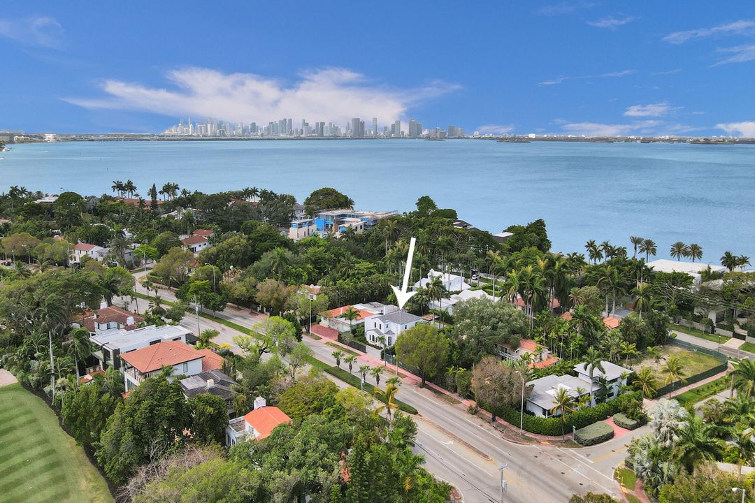 For Rent: $12,750 (3 beds, 2 baths, 2599 Square Feet)