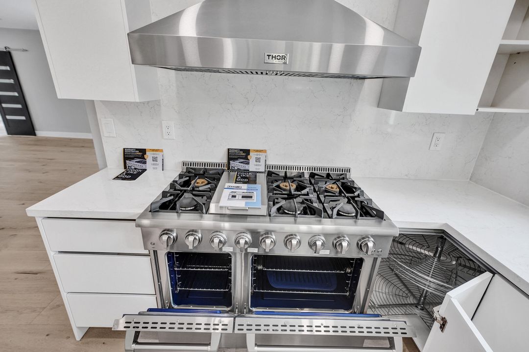 For Rent: $12,750 (3 beds, 2 baths, 2599 Square Feet)