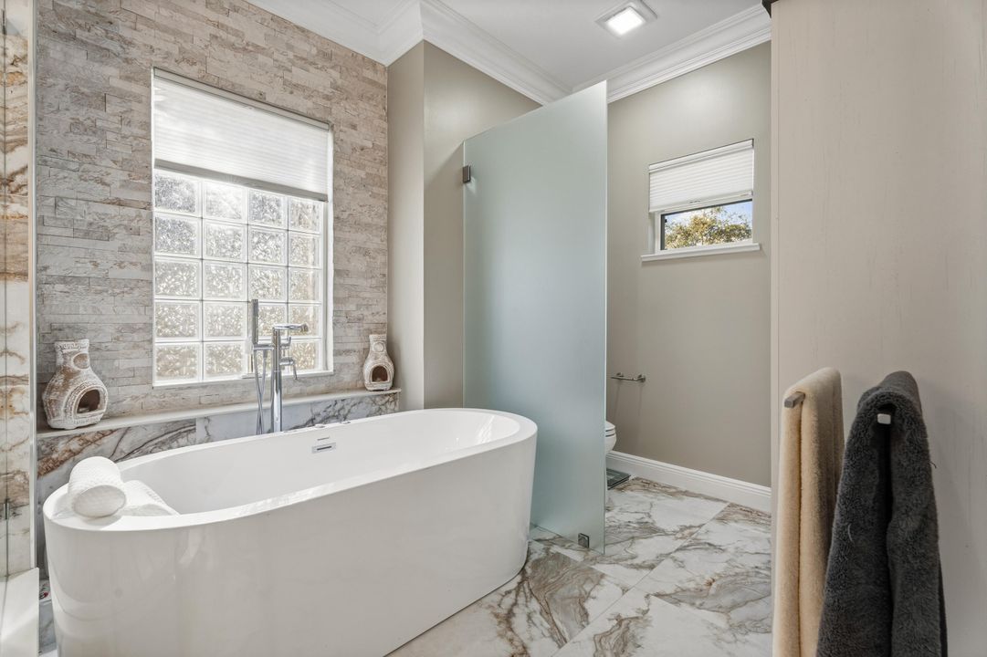 На продажу: $799,000 (3 спален, 2 ванн, 1986 Квадратных фут)