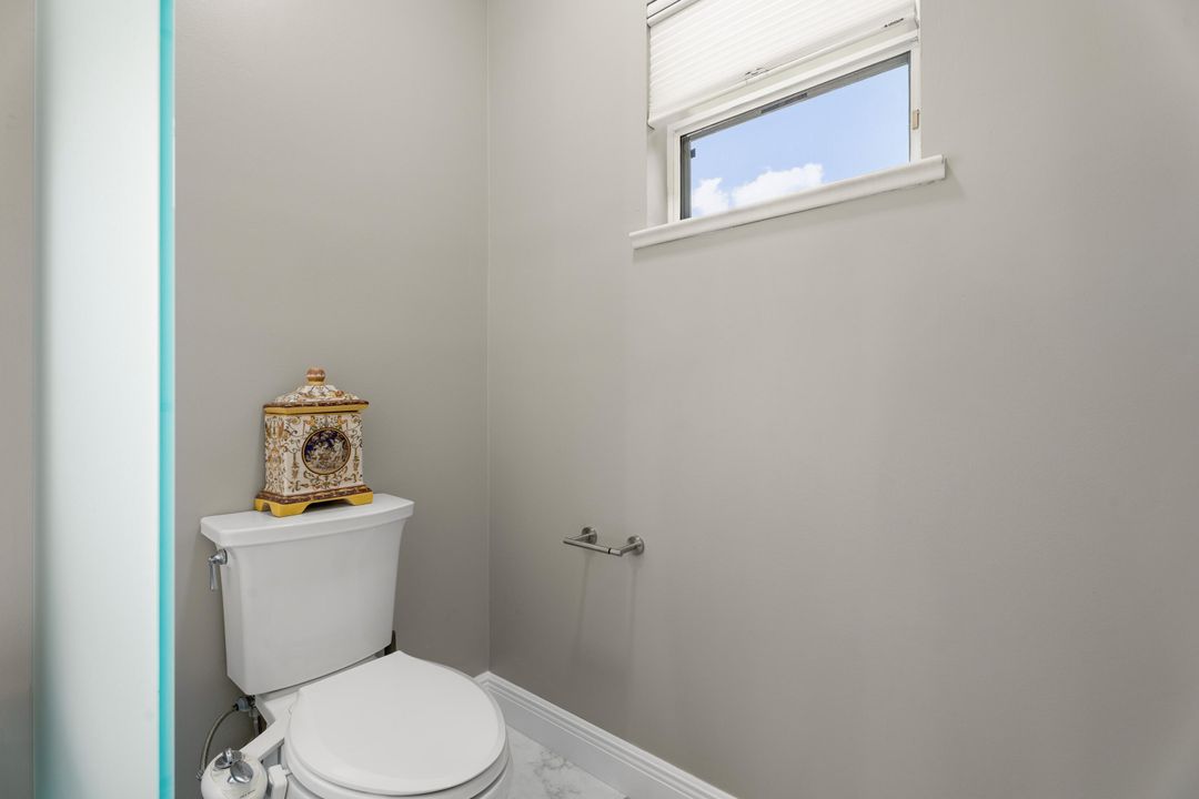 На продажу: $799,000 (3 спален, 2 ванн, 1986 Квадратных фут)