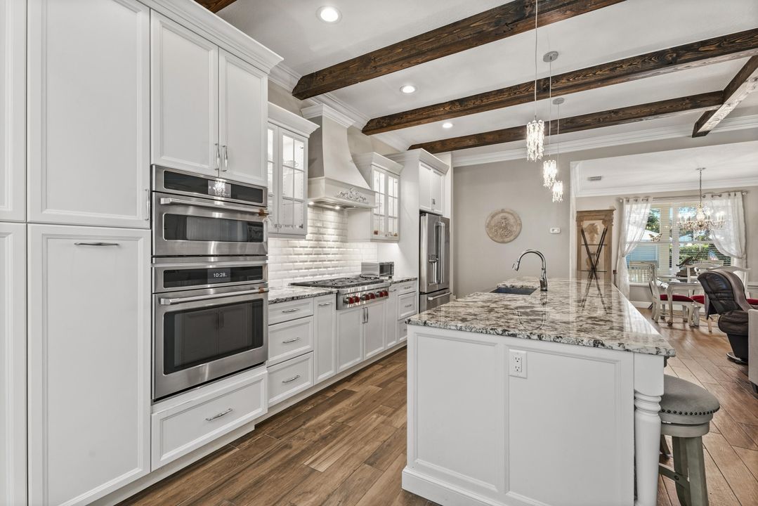 На продажу: $799,000 (3 спален, 2 ванн, 1986 Квадратных фут)