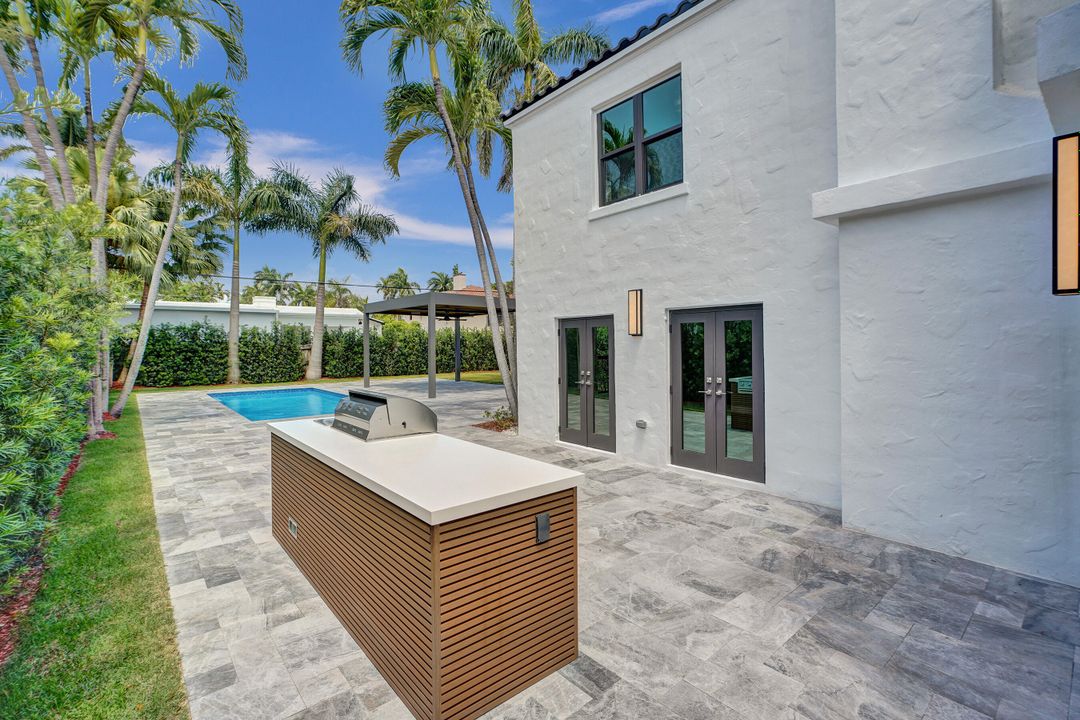 For Rent: $12,750 (3 beds, 2 baths, 2599 Square Feet)