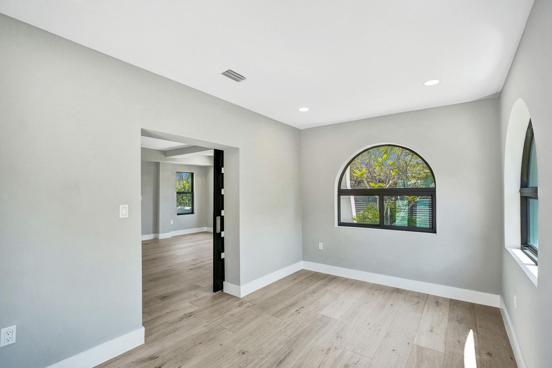 For Rent: $12,750 (3 beds, 2 baths, 2599 Square Feet)