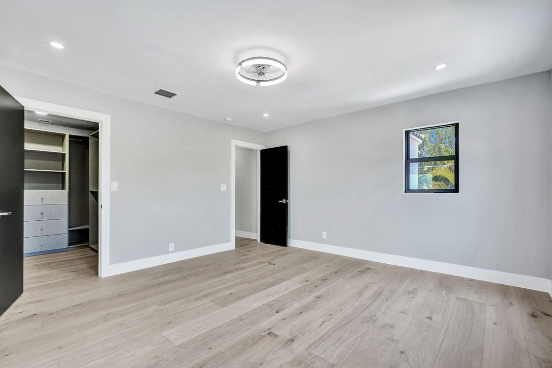 For Rent: $12,750 (3 beds, 2 baths, 2599 Square Feet)