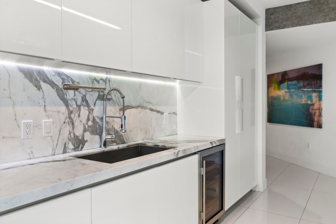 На продажу: $2,499,000 (3 спален, 3 ванн, 1865 Квадратных фут)