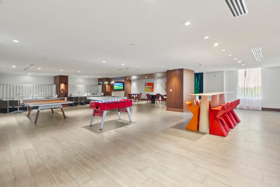 На продажу: $2,499,000 (3 спален, 3 ванн, 1865 Квадратных фут)