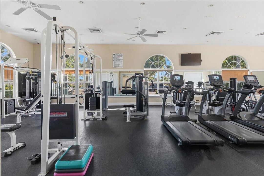 待售: $549,900 (3 贝兹, 2 浴室, 2023 平方英尺)