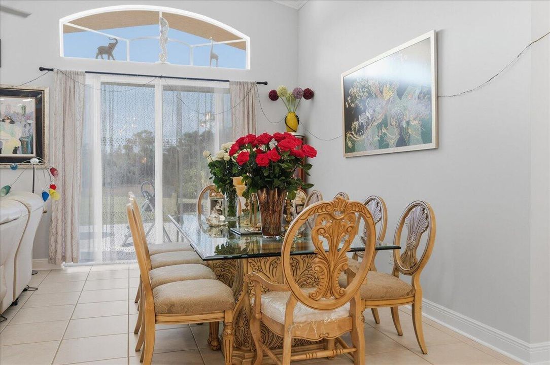 待售: $549,900 (3 贝兹, 2 浴室, 2023 平方英尺)