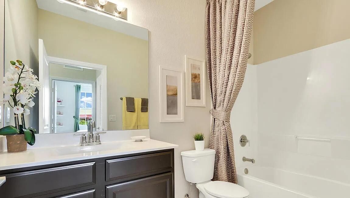 For Sale: $385,000 (3 beds, 2 baths, 1496 Square Feet)