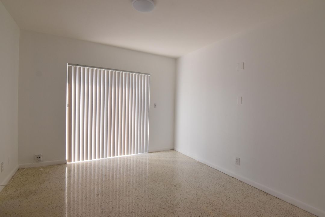 出租: $3,100 (3 贝兹, 2 浴室, 1193 平方英尺)