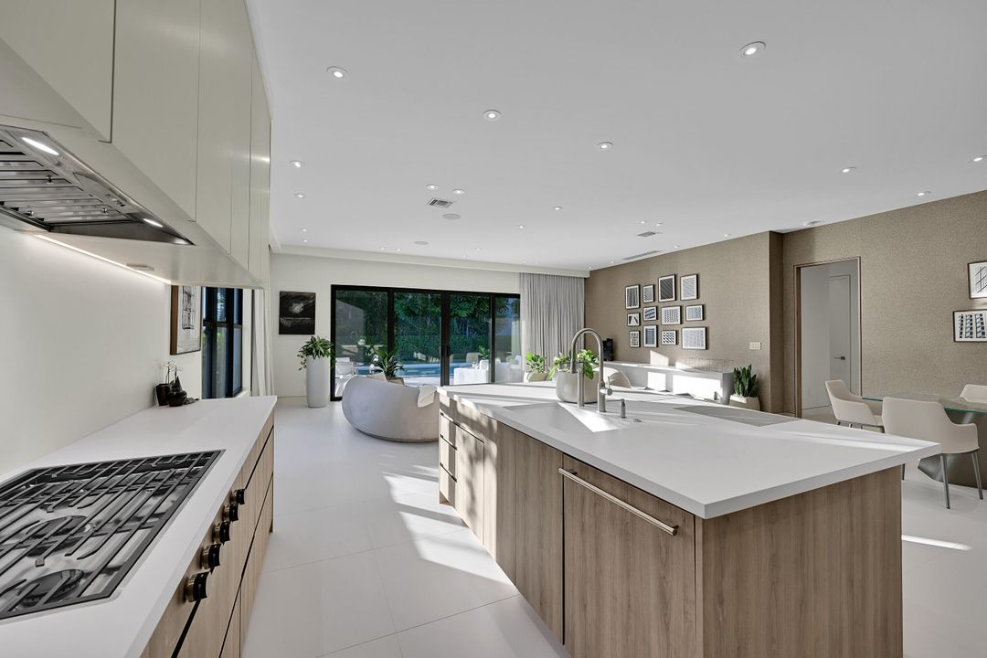 На продажу: $1,750,000 (3 спален, 2 ванн, 2177 Квадратных фут)