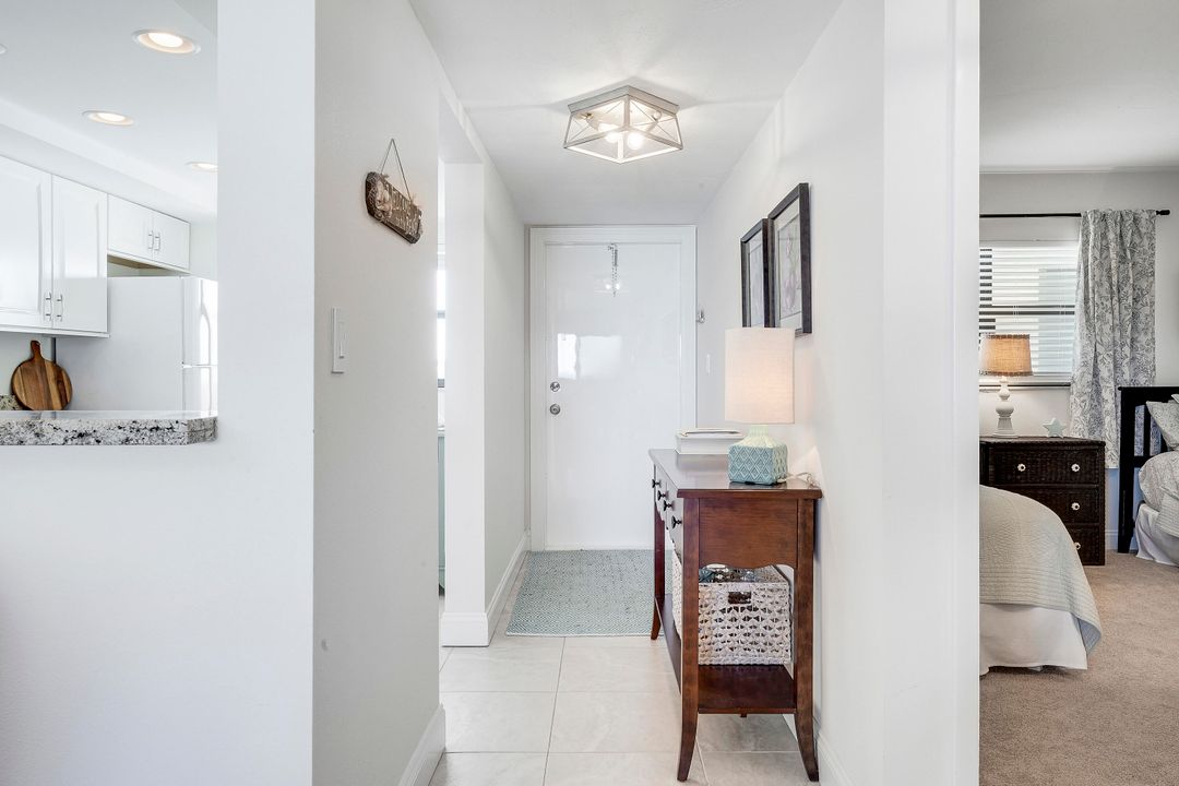 待售: $400,000 (2 贝兹, 2 浴室, 1021 平方英尺)