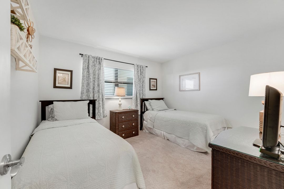 待售: $400,000 (2 贝兹, 2 浴室, 1021 平方英尺)