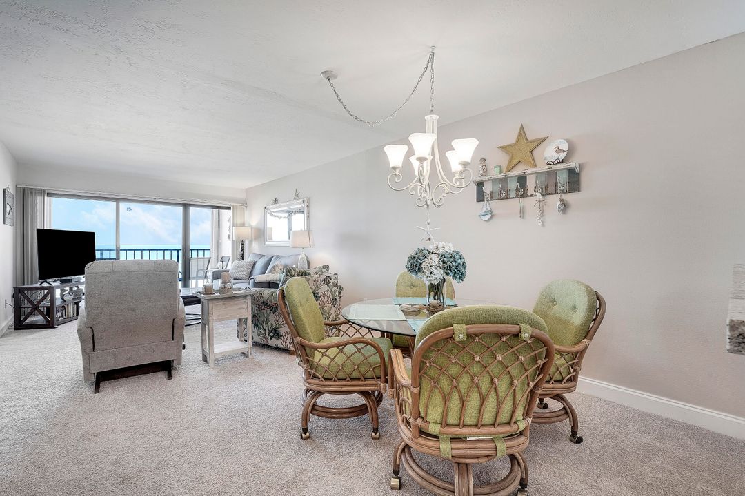 待售: $400,000 (2 贝兹, 2 浴室, 1021 平方英尺)