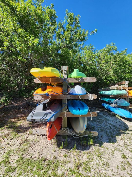 На продажу: $435,000 (2 спален, 2 ванн, 1126 Квадратных фут)