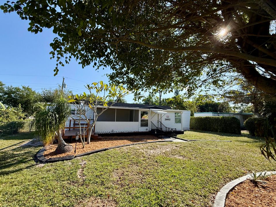 На продажу: $235,000 (4 спален, 2 ванн, 1464 Квадратных фут)