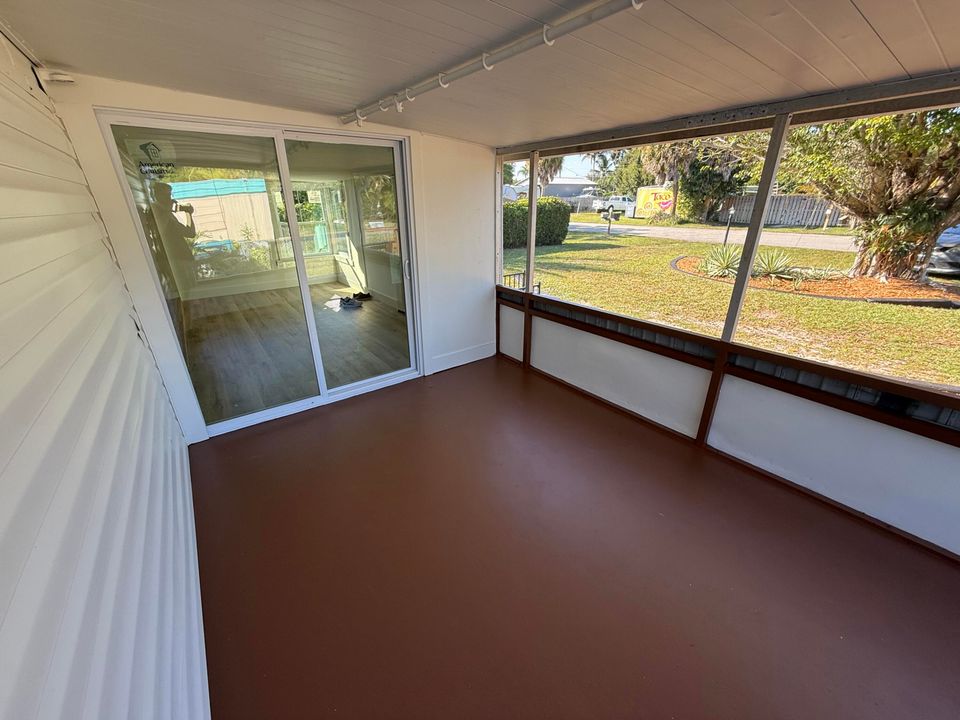 На продажу: $235,000 (4 спален, 2 ванн, 1464 Квадратных фут)