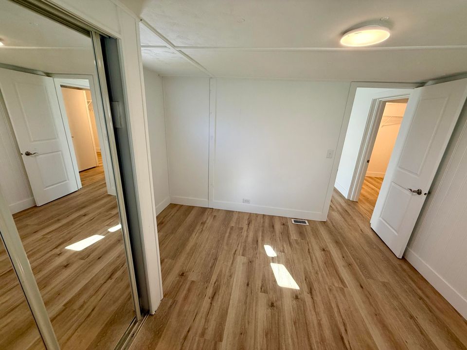 На продажу: $235,000 (4 спален, 2 ванн, 1464 Квадратных фут)