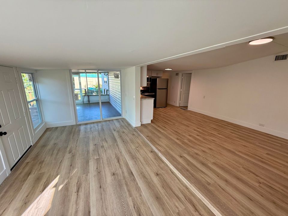 На продажу: $235,000 (4 спален, 2 ванн, 1464 Квадратных фут)