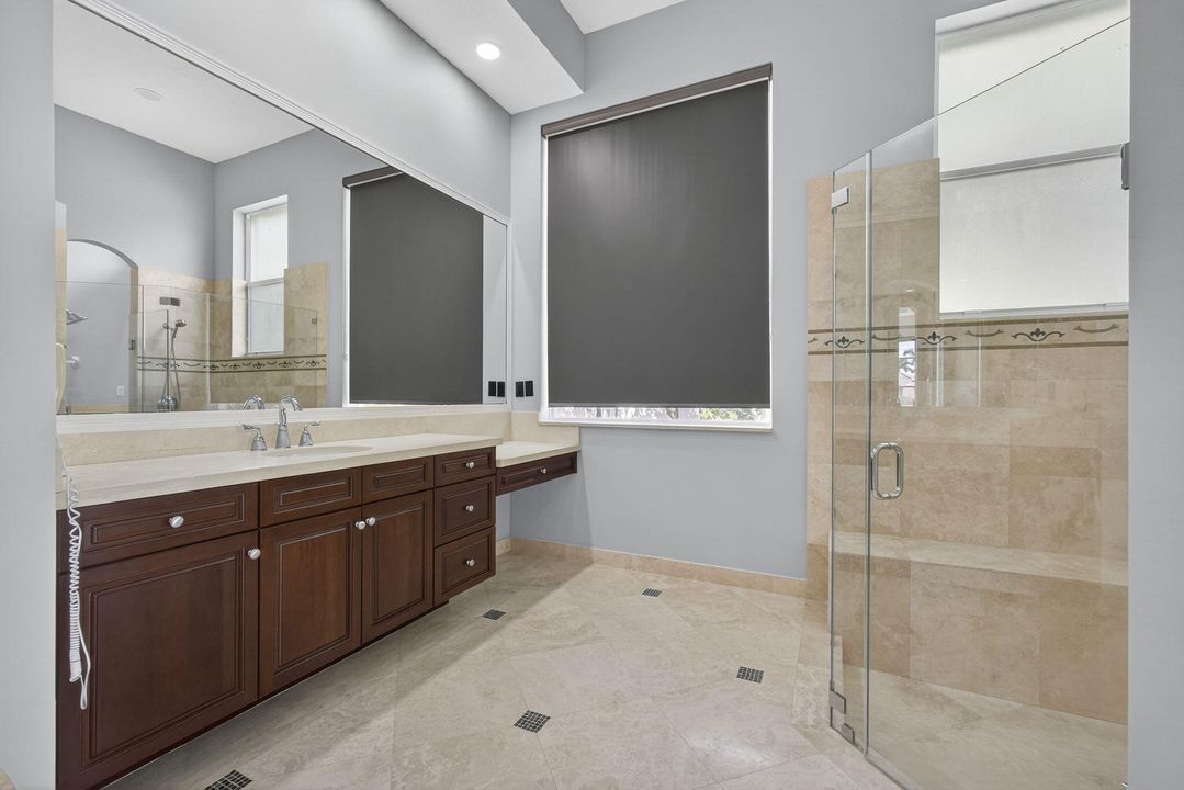 En Renta: $7,995 (6 camas, 5 baños, 4112 Pies cuadrados)