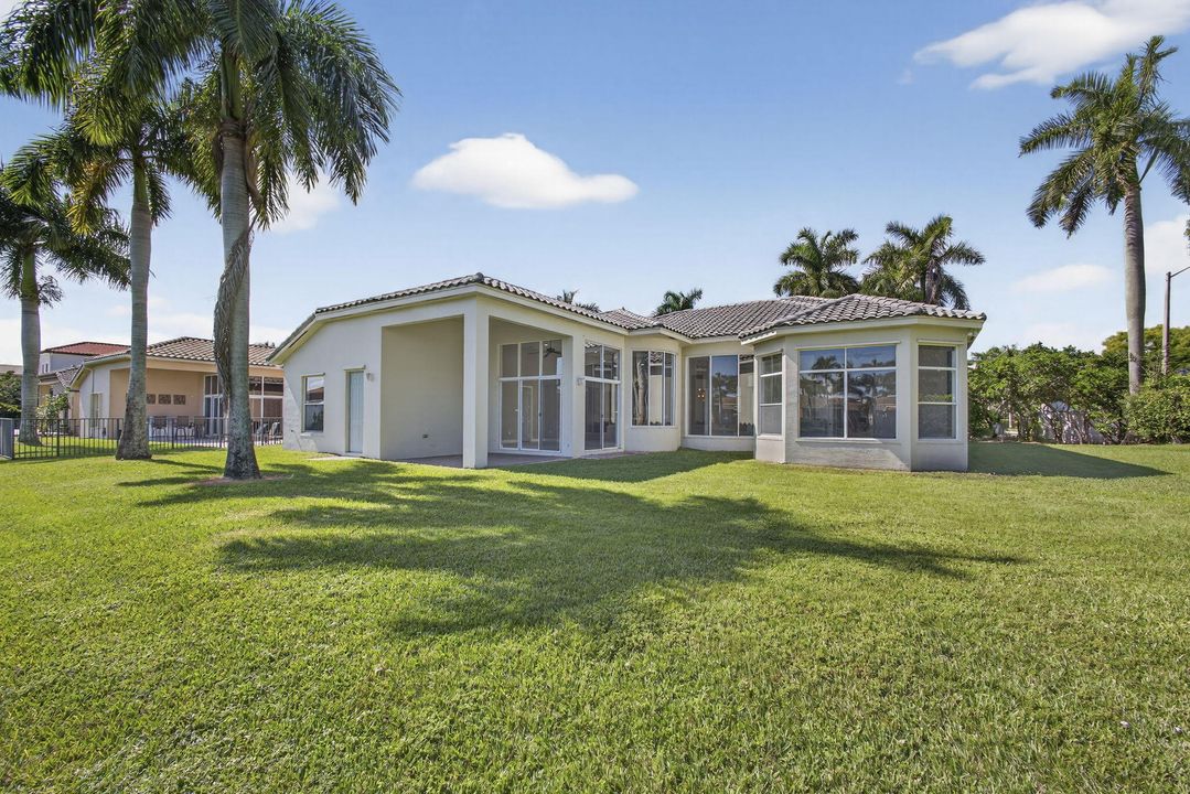 En Renta: $7,995 (6 camas, 5 baños, 4112 Pies cuadrados)