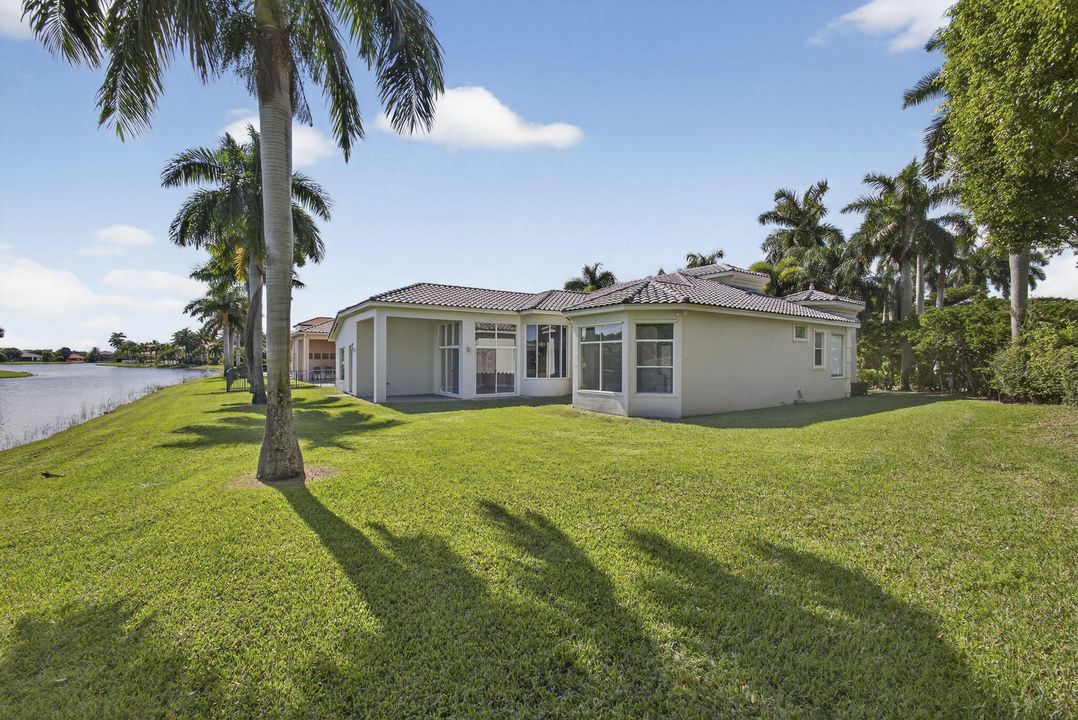 En Renta: $7,995 (6 camas, 5 baños, 4112 Pies cuadrados)