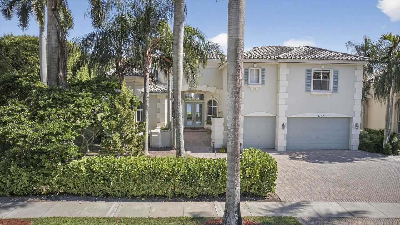 En Renta: $7,995 (6 camas, 5 baños, 4112 Pies cuadrados)